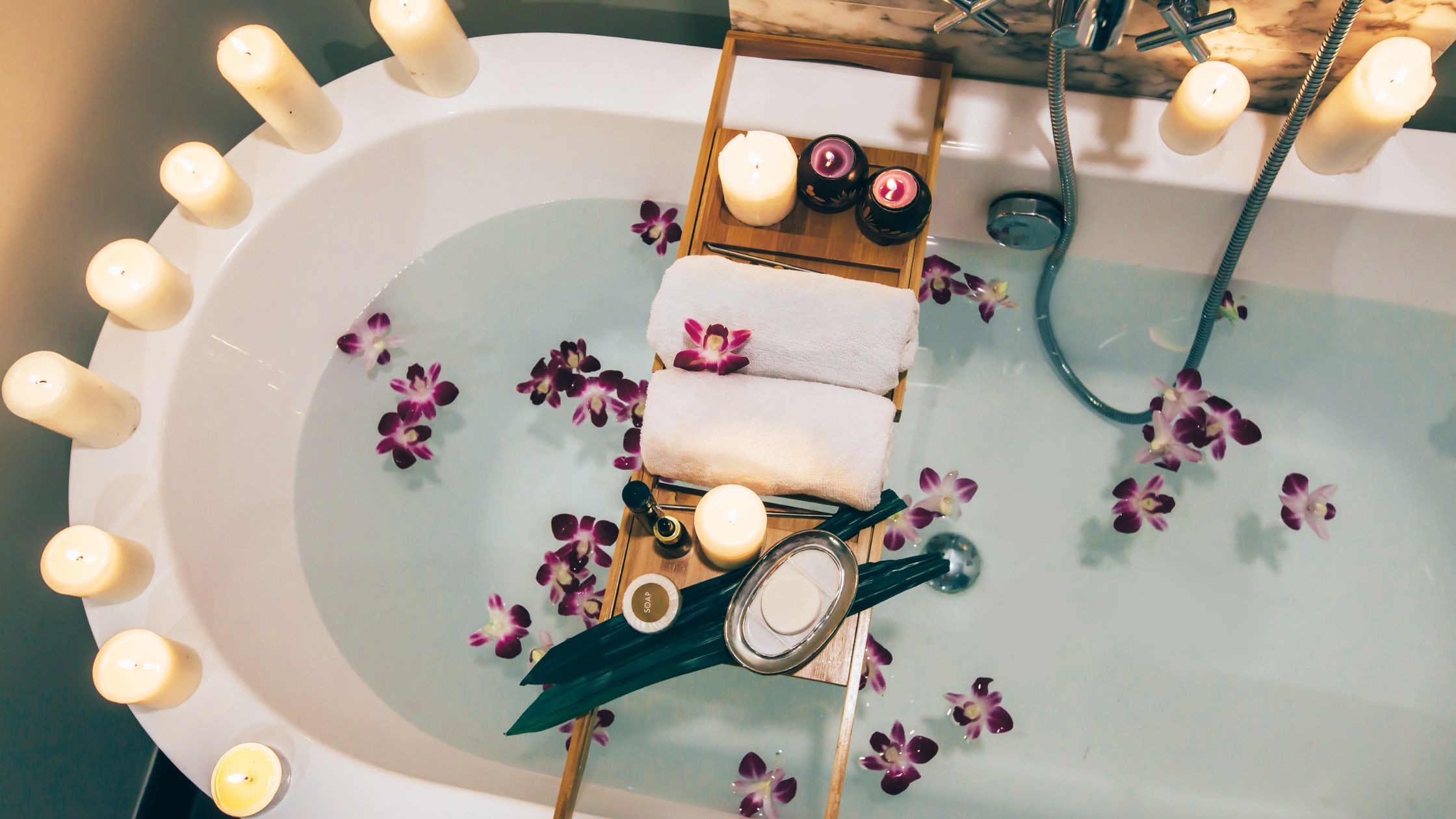 10 Essential Products for Creating Your Home Spa Experience