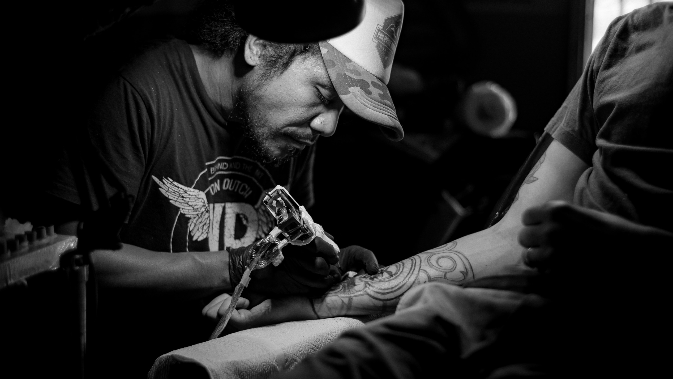 Exploring the Art of Tattooing: A Deep Dive into the History and Techniques of Tattoo Art