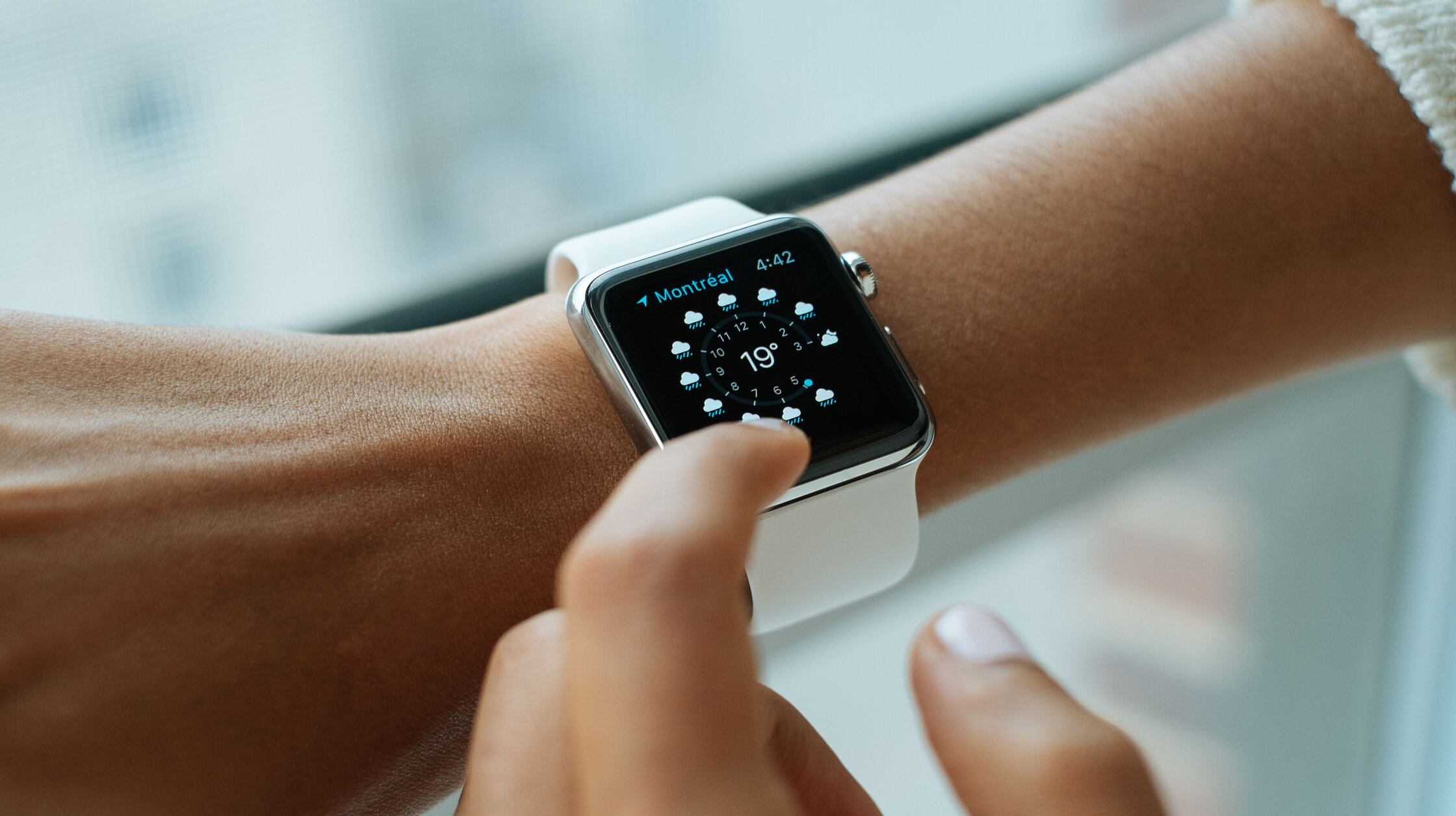 Things Your Apple Watch Can Do Independently