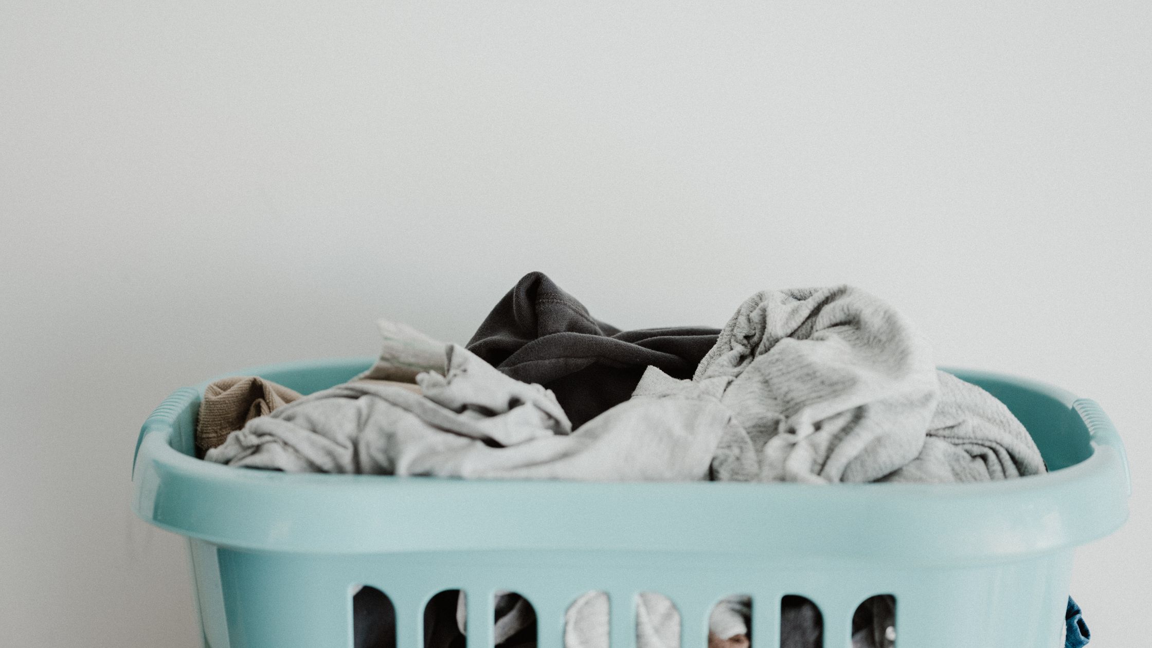 7 Unexpected Reasons Why Your Laundry Smells Bad